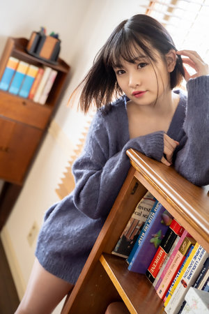 JK制服少女亲密互动